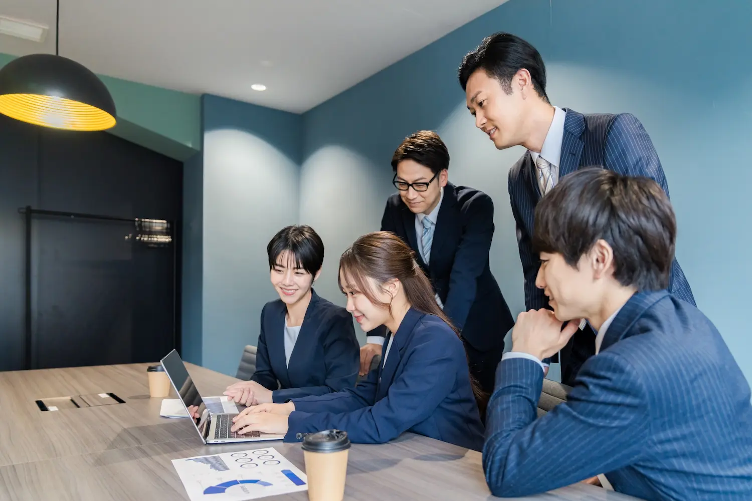 ビジネスシーンでの言葉遣いの注意点