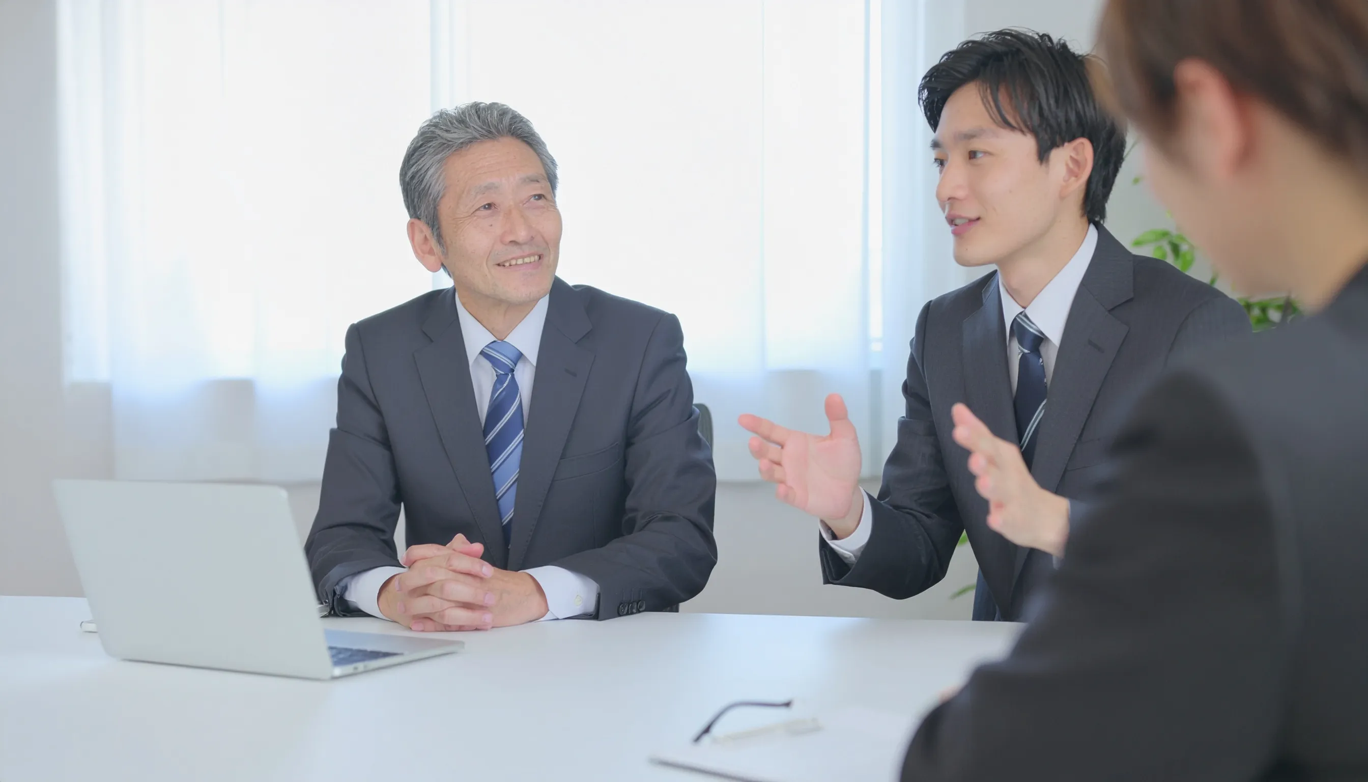 ビジネスマナー完全ガイド｜基本から応用・研修方法まで網羅解説