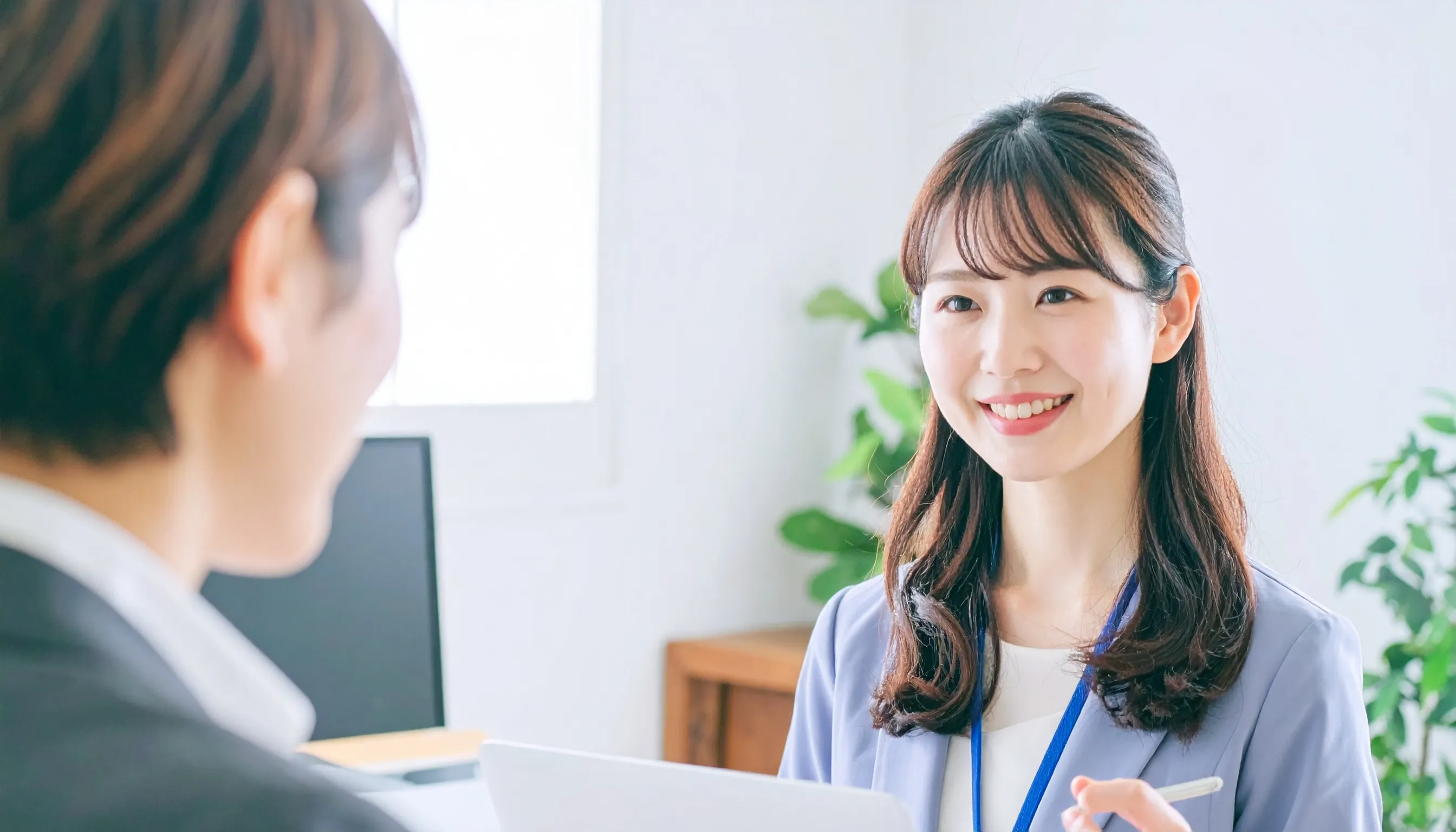 【完全保存版】敬語の使い方とビジネスマナー｜正しい言葉遣いとNG例まとめ