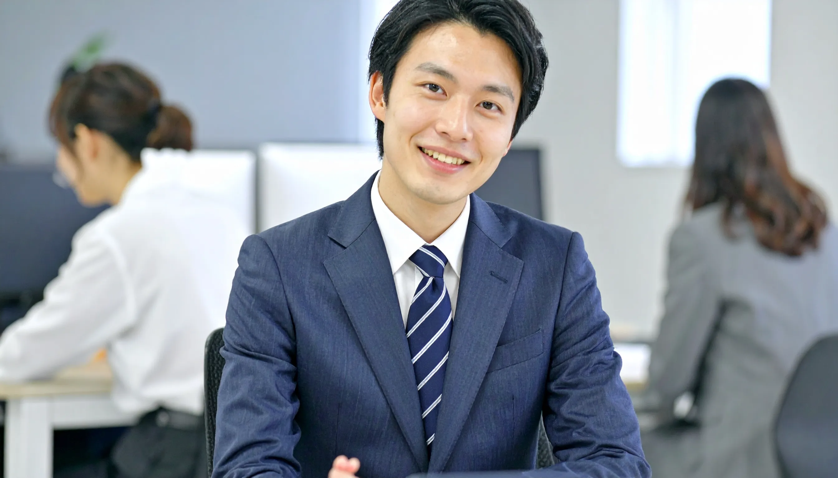 【完全保存版】身だしなみの基本マナー｜男女別チェックリストで第一印象アップを徹底ガイド