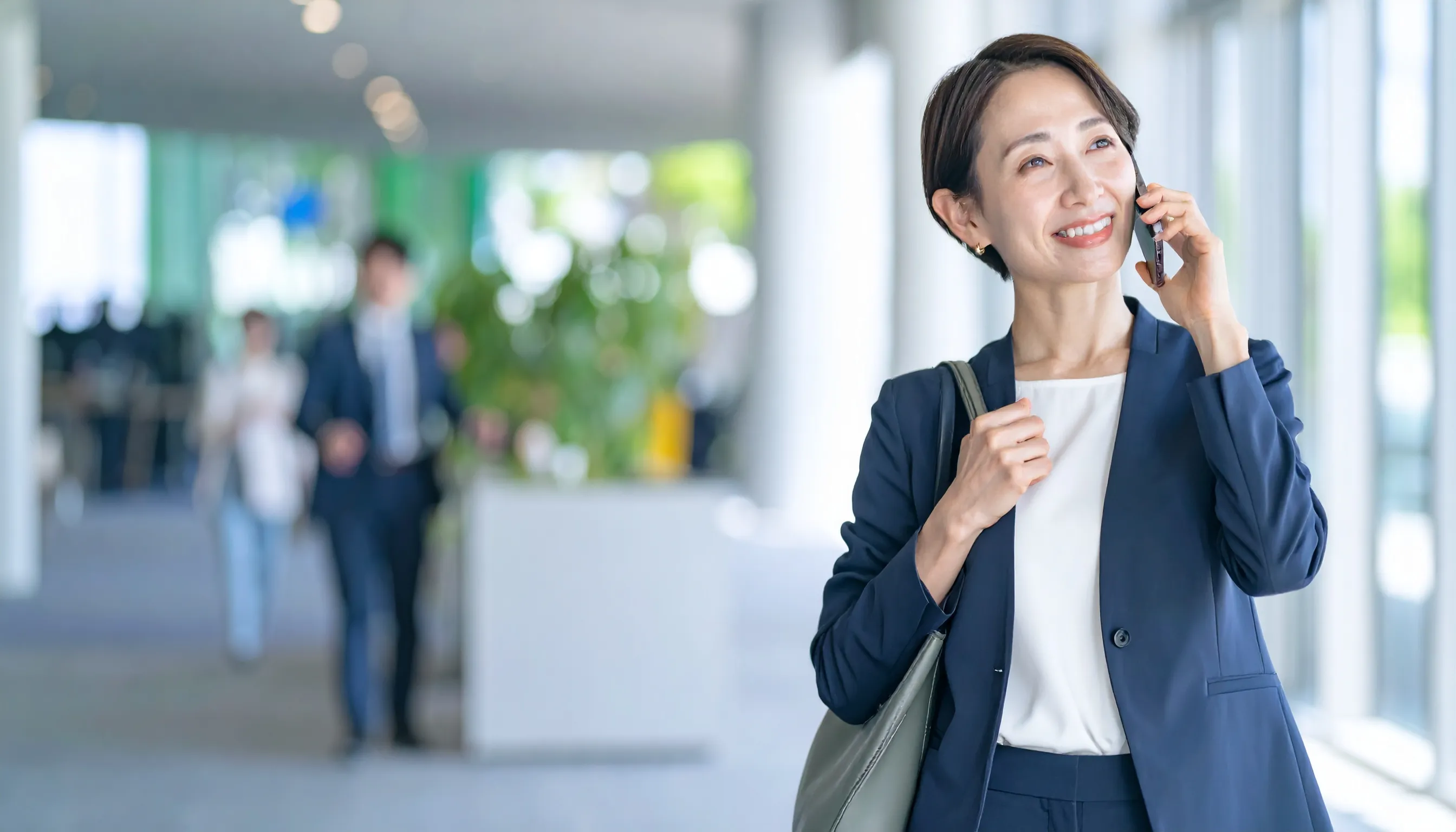 【保存版】OJTとは？基本知識・目的・効果をわかりやすく解説｜実践方法と成功ポイントも紹介